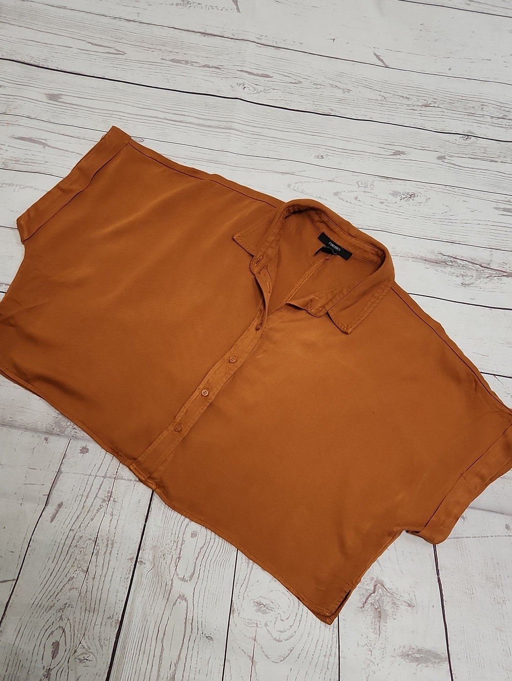 Forever 21 Women's Burnt Orange Short Sleeve Button-Down Crop Shirt